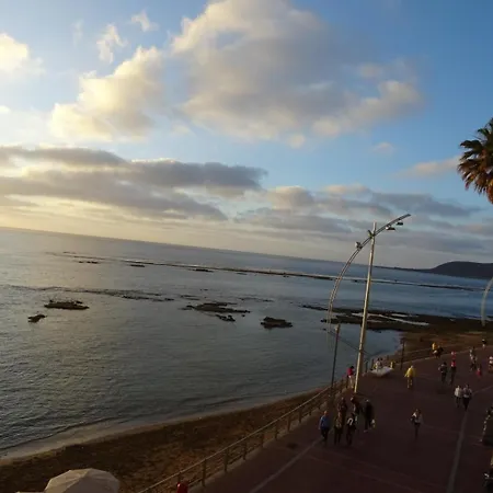 Estudio Luminoso, Primera Linea De Playa De Canteras *